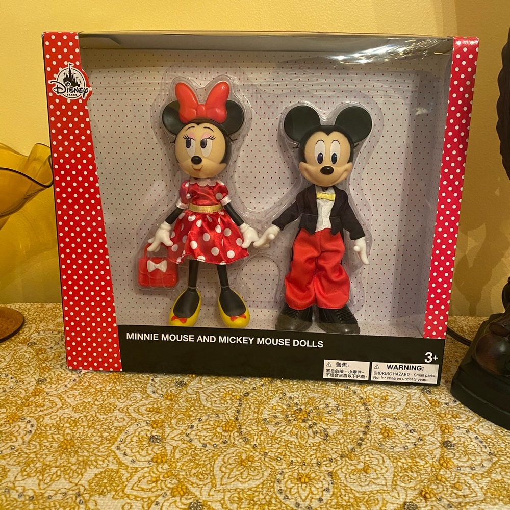 Mickey & Minnie doll set!